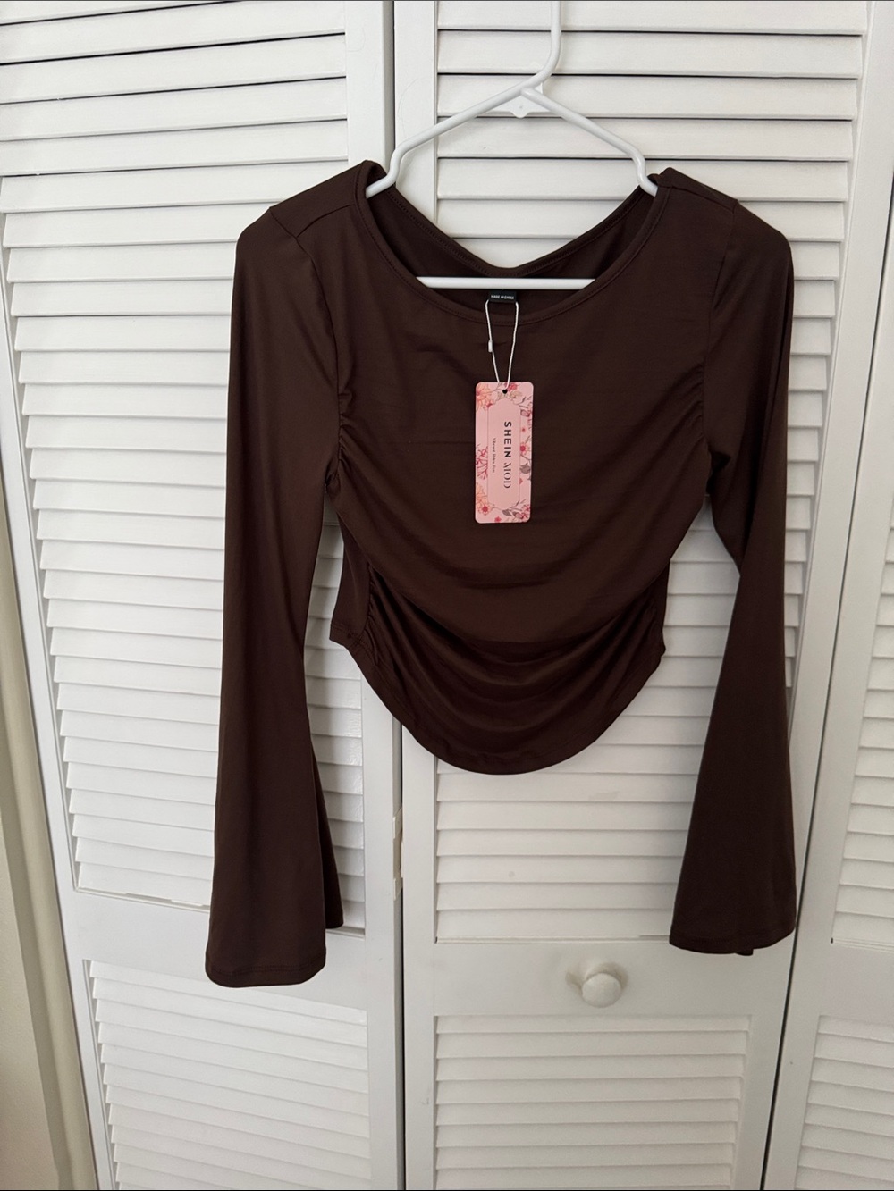 NWT SHEIN MOD Chocolate Brown Long Sleeve Ruched Crop Top, XS